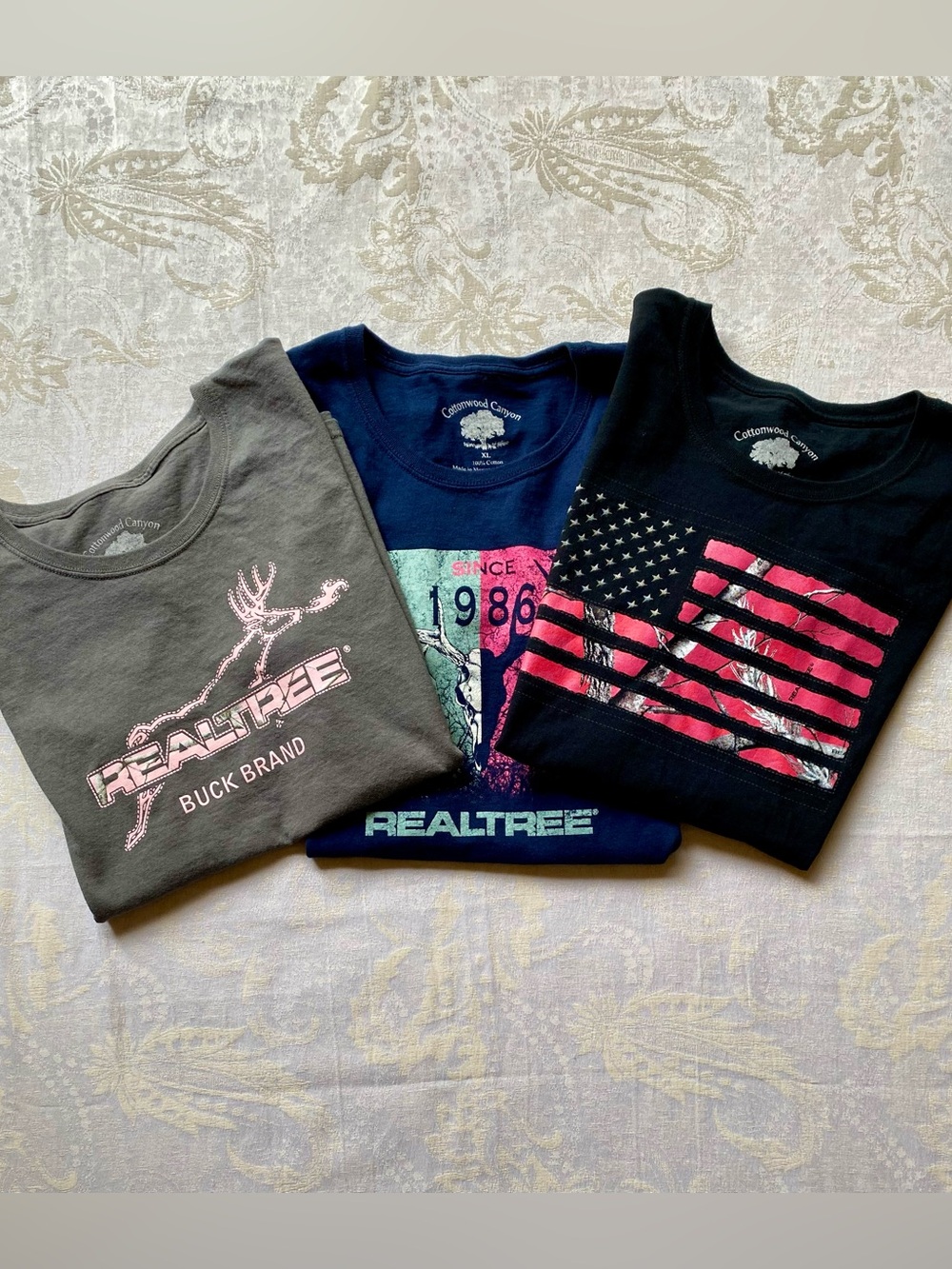 Realtree Women’s T-shirt Bundle XL